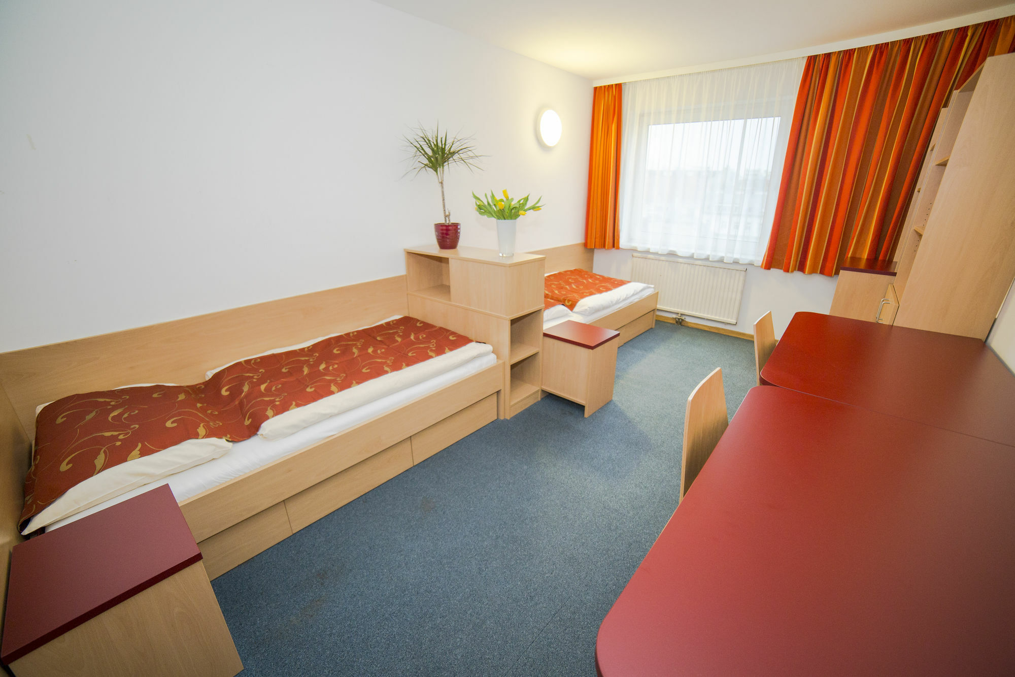 Mynext - Westbahnhof Hostel One Bécs Kültér fotó